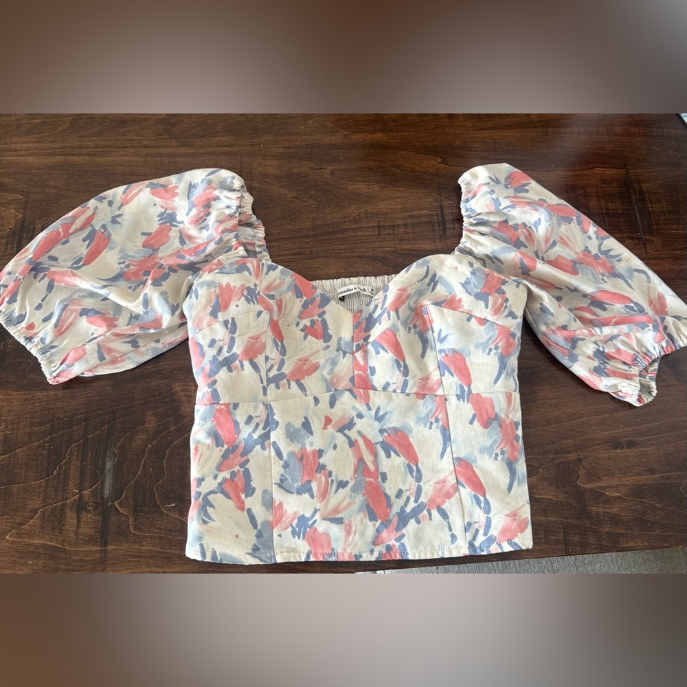 Abercrombie & Fitch Abstract Print Puff Sleeve Blouse